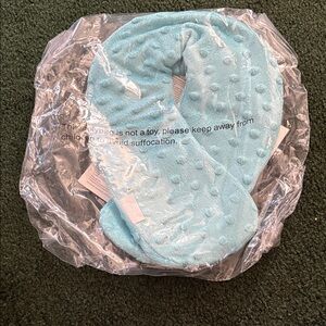 Light Blue Textured Neck Wrap